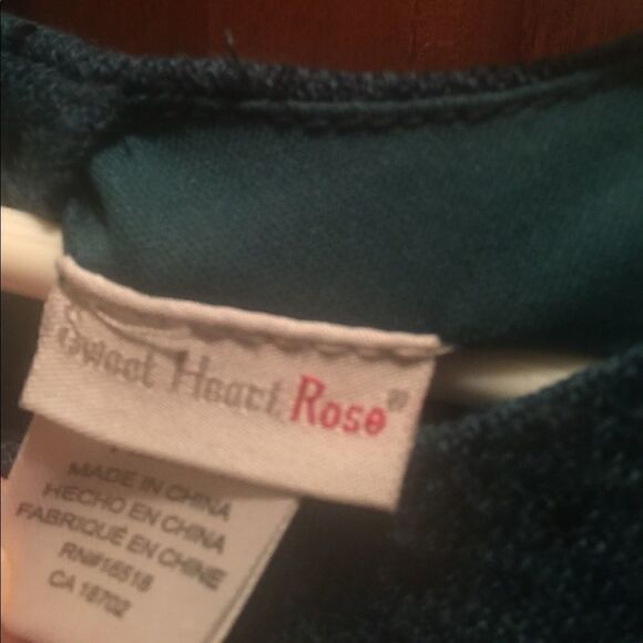 Like New Girls dress size 4 - Picture 5 of 8